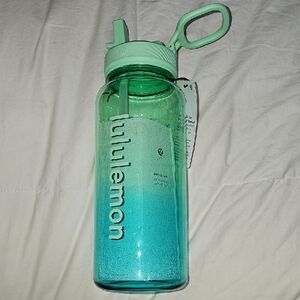 Lululemon Bqck To Life Clear Water Bottle 32 Oz Straw Lid! CTRL/BTPC. Nwts